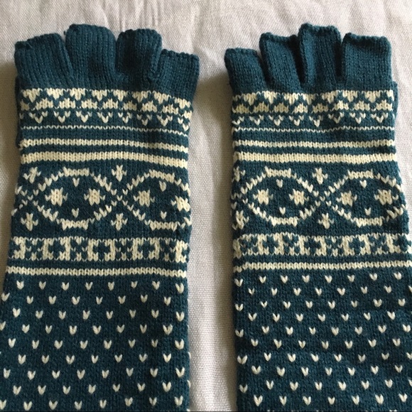 Fair isle fingerless gloves / arm warmers - Picture 5 of 8